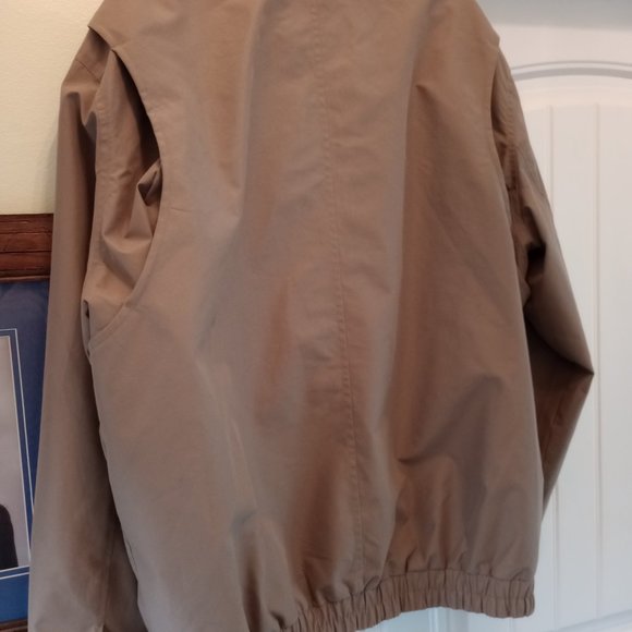 Men's Jacket - Picture 2 of 3